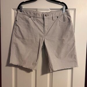 Carve Designs Women's Light Gray/Off White Corduroy Bermuda Shorts
